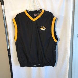 Missouri mens size L sleeveless pullover
